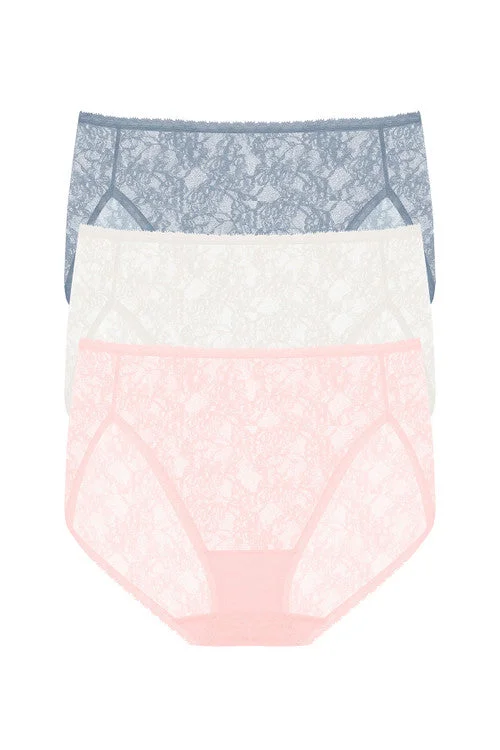 seamless breathable women briefs for a gentle and comfortable fitBliss Allure One-Size Lace French Cut Brief 3-Pack