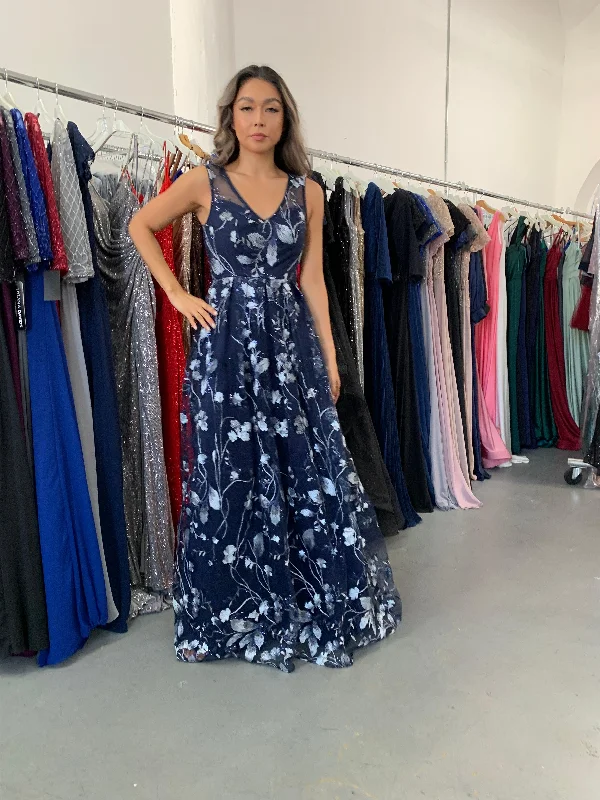 women sexy dresses with bow - back detailsSleeveless Long Formal Dress Size 6