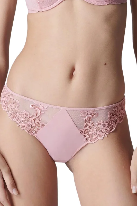 silk - lined women thongs for a touch of luxurySaga Thong in Rose Nude