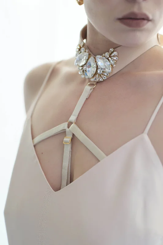 Sexy Lingerie for Women with Stockings Tatu Couture X Ludovica Martire - Oyster Harness Sexy Lingerie for Women with Stockings Tatu Couture X Ludovica Martire - Oyster Harness