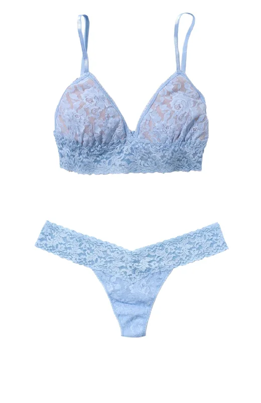 beaded women thongs for a glamorous and eye - catching lookSignature Lace Padded Triangle Bralette and Low Rise Thong Set beaded women thongs for a glamorous and eye - catching lookSignature Lace Padded Triangle Bralette and Low Rise Thong Set