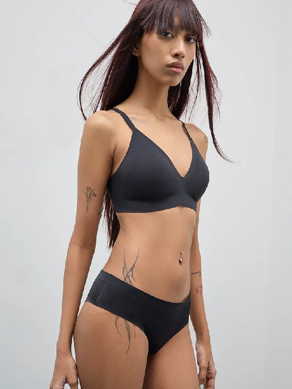 seamless thong - style women briefs for ultimate discretionSuperstar Black Seamfree Invisible Brazilian Brief seamless thong - style women briefs for ultimate discretionSuperstar Black Seamfree Invisible Brazilian Brief