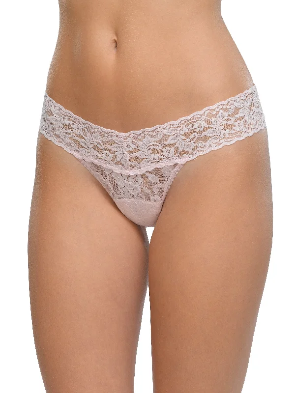 seamless beaded women thongs for a sophisticated designSignature Lace Low Rise Thong Bliss Pink seamless beaded women thongs for a sophisticated designSignature Lace Low Rise Thong Bliss Pink