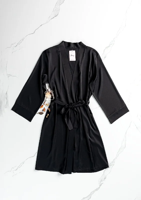 women robes with a color - blocking effectShort satin robe
