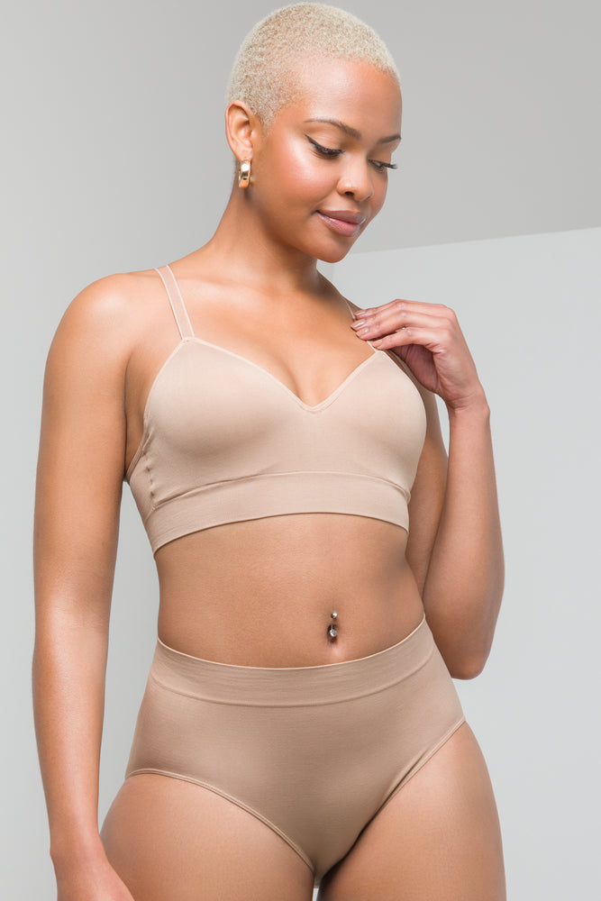 seamless silk - lined women briefs for a smooth and soft feel3 Pack Seam-Free Briefs Natural, Peach & Black seamless silk - lined women briefs for a smooth and soft feel3 Pack Seam-Free Briefs Natural, Peach & Black