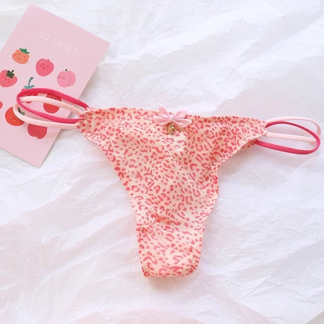 Pink leopard print