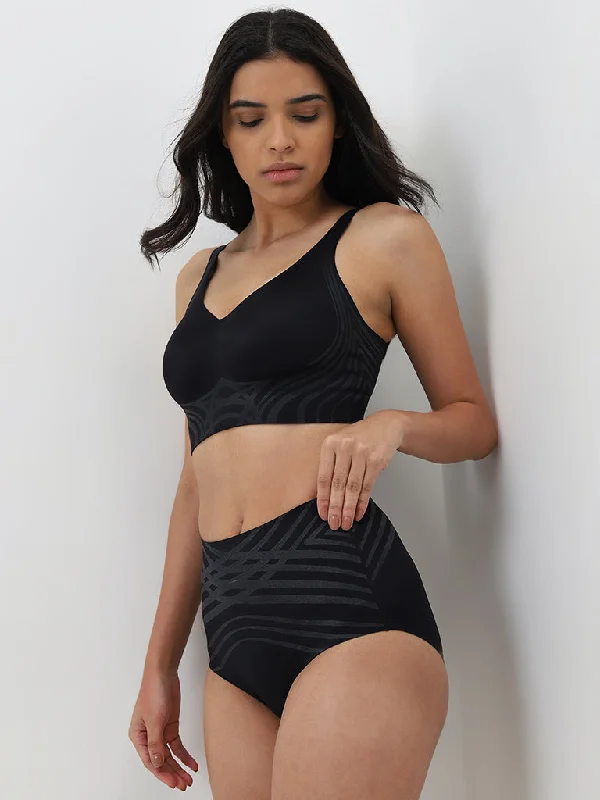 printed women briefs with floral patterns for a spring lookWunderlove Black High-Rise Shadow Sculpt Brief printed women briefs with floral patterns for a spring lookWunderlove Black High-Rise Shadow Sculpt Brief