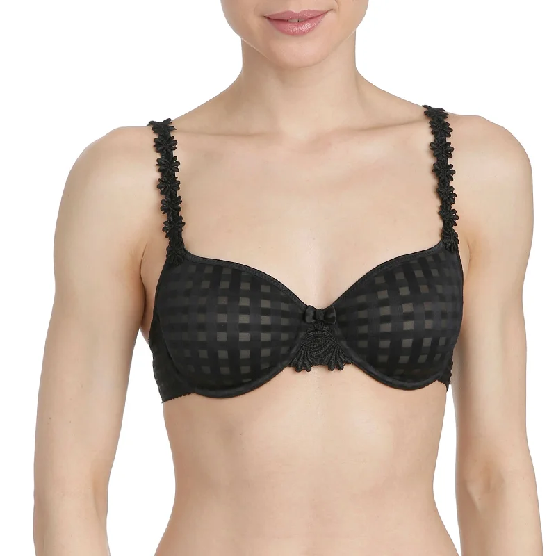 Bra with a mesh panel for added breathability​ Avero Unlined Multiway Bra | Black