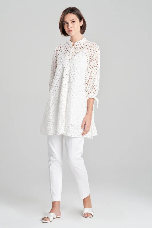 Bra with a plus - size underwire for enhanced support Cotton Eyelet Balloon Sleeve Oversized Top Bra with a plus - size underwire for enhanced support Cotton Eyelet Balloon Sleeve Oversized Top