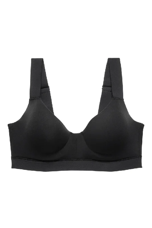 Bra with adjustable hooks for a customized fit Dynamic Convertible Contour Sports Bra Bra with adjustable hooks for a customized fit Dynamic Convertible Contour Sports Bra