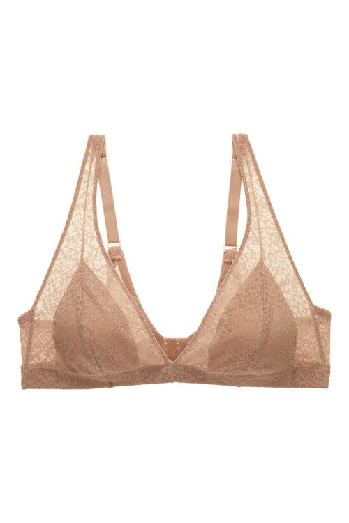 Bra with a wire - free band for a more comfortable underbust area​ Pretty Smooth Bralette