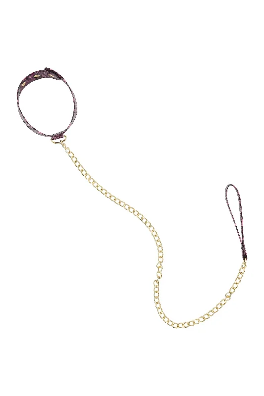Bra with a plus - size underwire for enhanced support PU Collar With Lead Purple Snake Bra with a plus - size underwire for enhanced support PU Collar With Lead Purple Snake