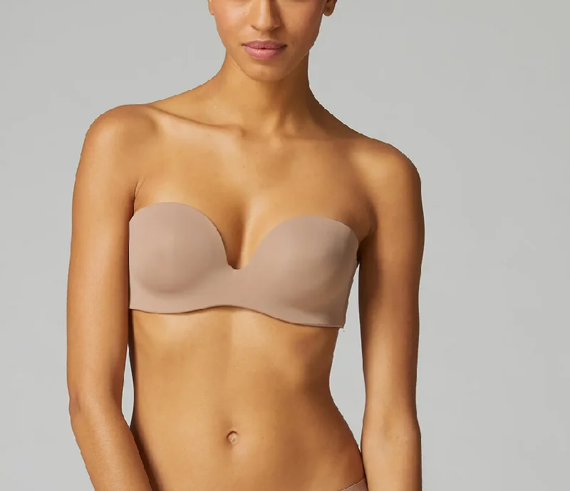 Bra with a silk - lined cup for a luxurious texture Simone Perele Essential Amaretto Strapless Bra 13V303 Bra with a silk - lined cup for a luxurious texture Simone Perele Essential Amaretto Strapless Bra 13V303