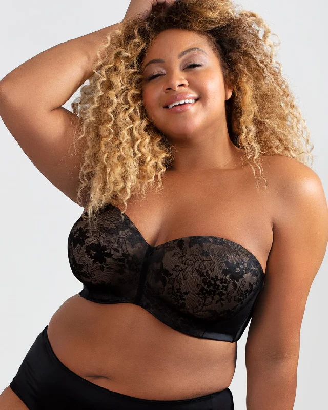 Bra with a smooth fabric for a sleek and comfortable feel​ Strapless Sensation Multi-Way Push Up - Black