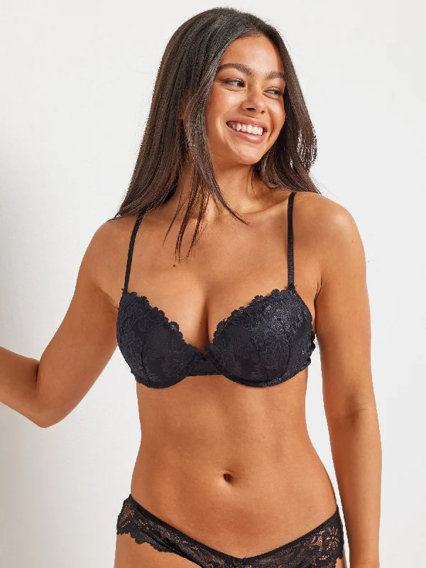 Bra with a seamless cup for a smooth silhouette​ Brazilian Push Up Bra