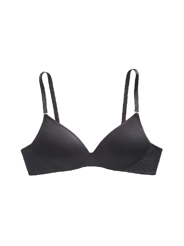 Bra with a soft - touch lining for a luxurious experience​ Lea